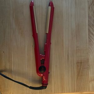 Chi  1” Tourmaline Ceramic Hairstyling Iron